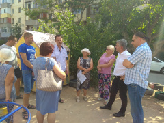 Гагаринский муниципалитет провел выездной прием граждан во дворе дома №8 на ул. П. Корчагина
