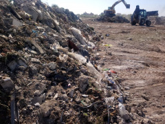 В Гагаринском районе ликвидируется одна из самых крупных свалок. Всего с границ муниципалитета вывезено около 400 КАМАЗов бытовых отходов