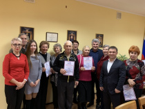 В «Школе грамотного потребителя» выпускникам 8 курса вручены свидетельства об окончании обучения