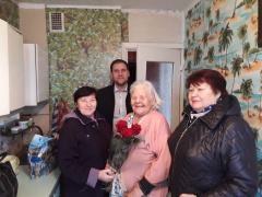 Депутаты Гагаринского Совета поздравили ветеранов Великой Отечественной войны с днем рождения
