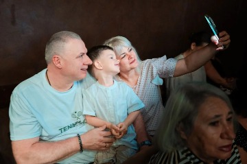 0ce675e7-5cc3-4fdd-a6ed-02c46002f9c5.jpg