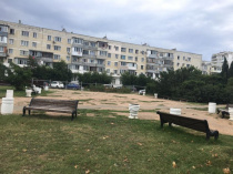 Началось благоустройство сквера по улице Павла Корчагина, 16