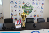 Все на футбол!