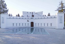 Для учащихся школ Гагаринского района проводятся уроки мужества с выездом на экскурсии