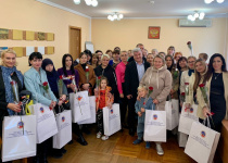 Гагаринский муниципалитет поздравляет мам с праздником