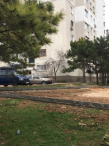 На ул. Молодых строителей начались работы по установке новой детской площадки