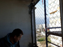 Гагаринский муниципалитет и районный депутатский корпус добились внесения изменений в проект капитального ремонта подъездов дома №93 на проспекте Октябрьской 