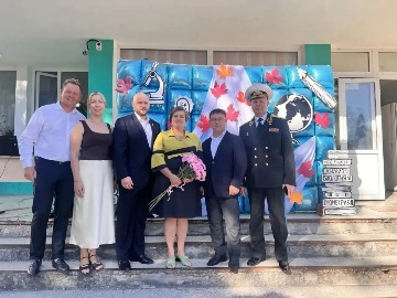 bed886d0-fb03-4302-a87c-8dad2b9ac92d.jpg